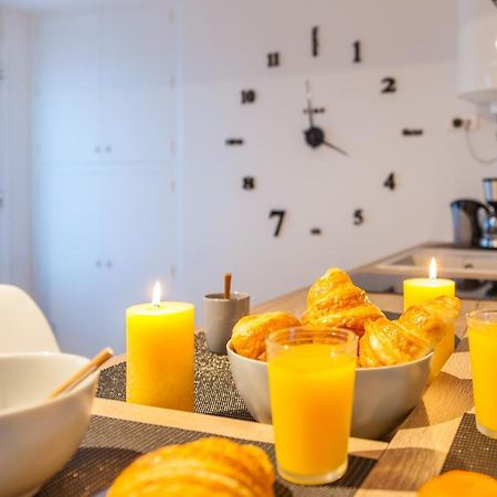 Beautiful Renovated Studio With View- Old Йер Экстерьер фото